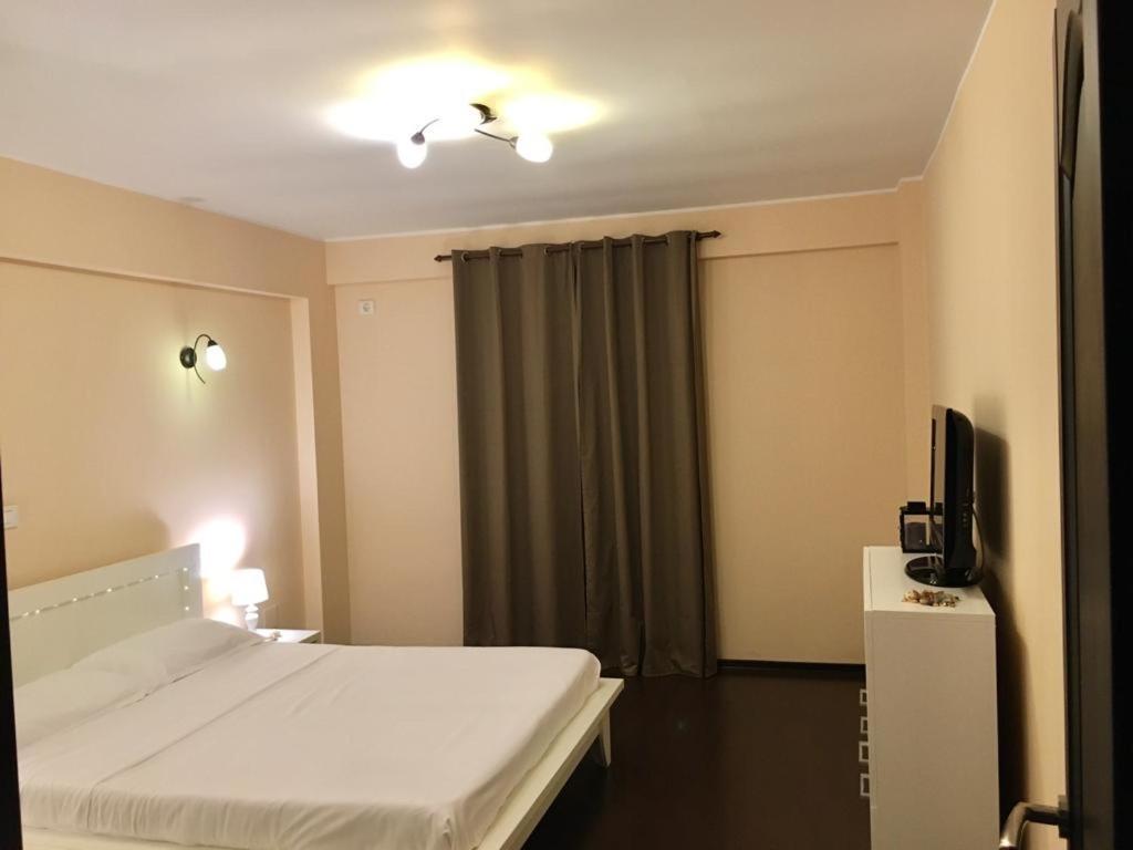 Sea Escape Apartment Mamaia Exterior photo